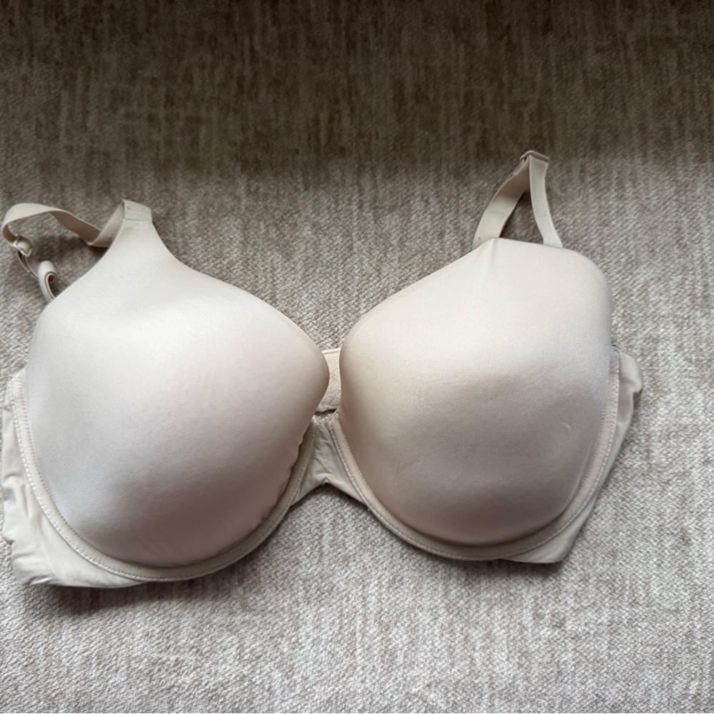 Victoria's Secret Cream Bra